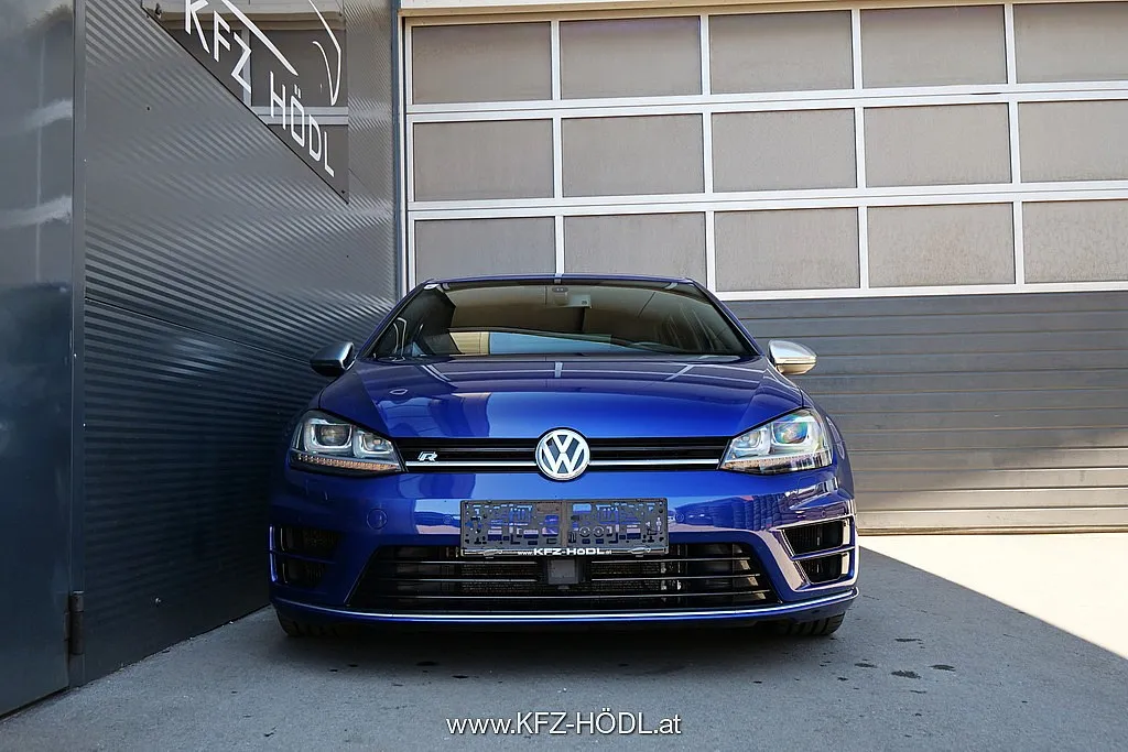 Volkswagen Golf R 2,0 TSI DSG Image 3