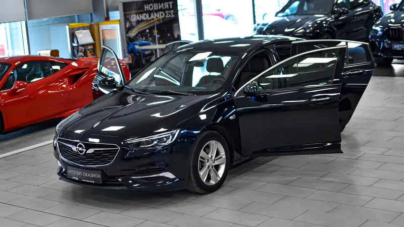 Opel Insignia Grand Sport 1.6d Innovation Image 1