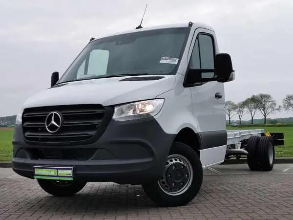 Mercedes-Benz Sprinter 519 CDI 3.0 LTR 6 CYL! Image 1