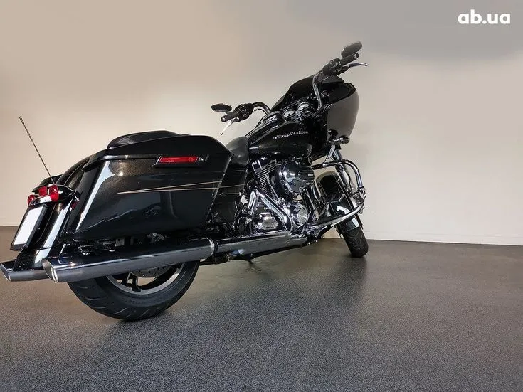 Harley-Davidson FLTRX Image 6